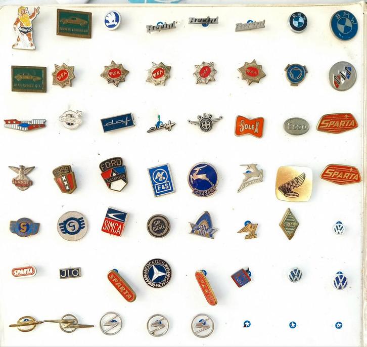 Speldjes autospeldjes motorspeldjes., Verzamelen, Speldjes, Pins en Buttons, Ophalen of Verzenden