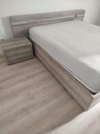 Lit 1m60 de marque JVC avec 2 chevets + matelas, Maison & Meubles, Chambre à coucher | Lits, Enlèvement, Utilisé