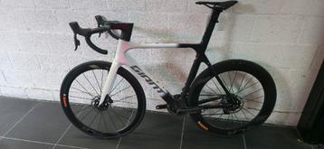 Giant Propel Advanced SL van  €7000 naar €3500 beschikbaar voor biedingen