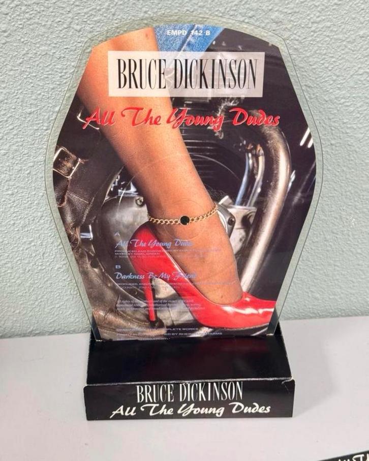 BRUCE DICKINSON All the young dudes SIGNED Cut-To-Shape LP, Verzamelen, Muziek, Artiesten en Beroemdheden, Zo goed als nieuw, Cd of Plaat