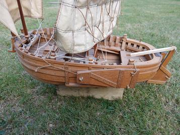 Scheepsmaquette in hout beschikbaar voor biedingen