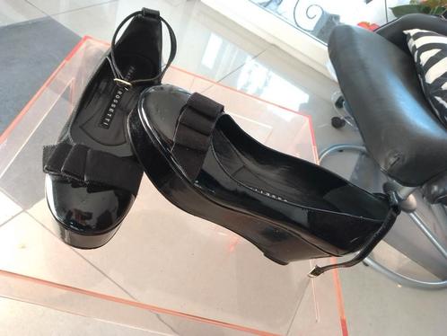 Puur design voor deze FRATELLI ROSSETTI-schoenen, Kleding | Dames, Schoenen, Zo goed als nieuw, Ophalen of Verzenden
