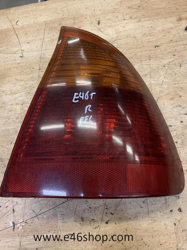 ACHTERLICHT BMW E46 TOURING RECHTS, Autos : Pièces & Accessoires, Éclairage, BMW, Utilisé, Enlèvement ou Envoi