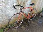 Vélo de course 80's retapé, prêt à rouler, à Bruxelles, Ophalen
