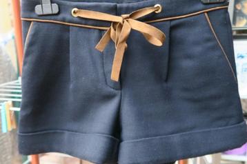 Shortje zwart Massimo Dutti mt 36 beschikbaar voor biedingen