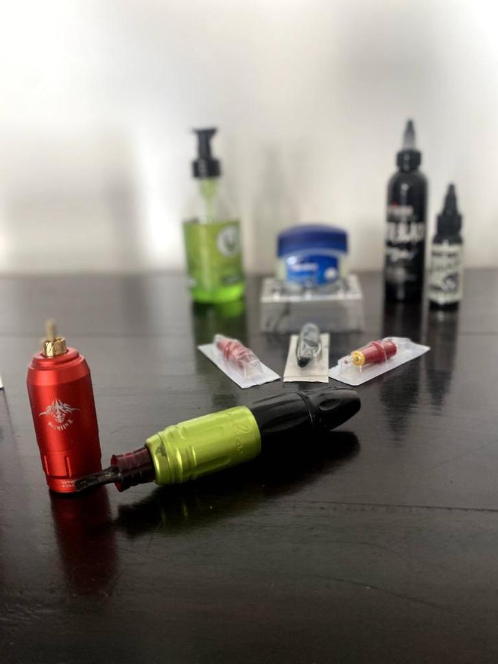 TATTOO-MACHINE, Antiek en Kunst, Kunst | Tekeningen en Fotografie, Ophalen of Verzenden