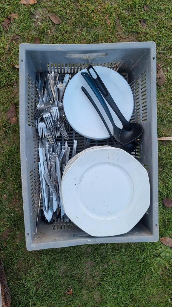 Lot assiettes, couverts et bacs gastro chauffes plats, Huis en Inrichting, Keuken | Servies