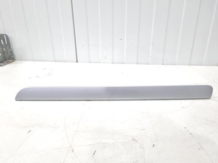 Bande décorative de tableau de bord d'un Volkswagen Golf, Autos : Pièces & Accessoires, Tableau de bord & Interrupteurs, Volkswagen