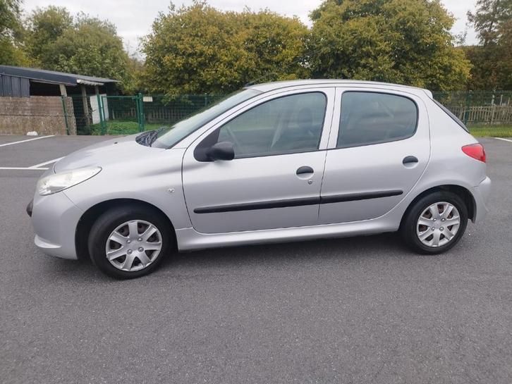 peugeot 206 + essence, Autos, Peugeot, Entreprise, Achat, Essence, Euro 4, 5 portes, Boîte manuelle, Argent ou Gris, Gris, Tissu