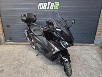 Yamaha T-Max 530 met topkoffer beschikbaar voor biedingen