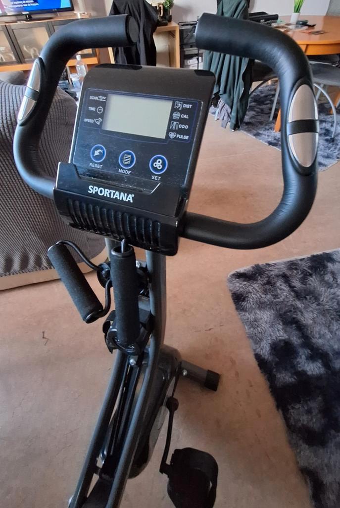 Perfecte hometrainer!!! Oplooibaar, voor in de woonkamer., Sport en Fitness, Fitnessapparatuur, Hometrainer, Ophalen