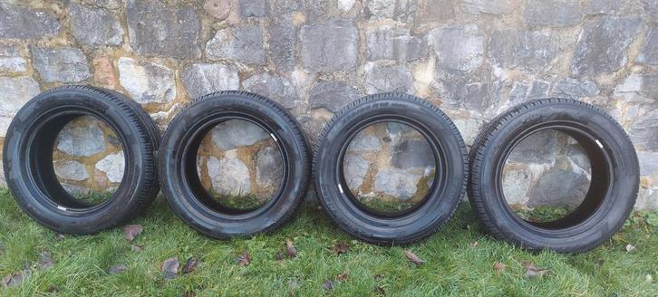 4 Pneus Pirelli P Zero Rosso 235/60R18 103V, Autos : Pièces & Accessoires, Autres pièces automobiles, Utilisé, Enlèvement