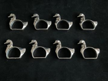 Servetringen verzilverd beschikbaar voor biedingen