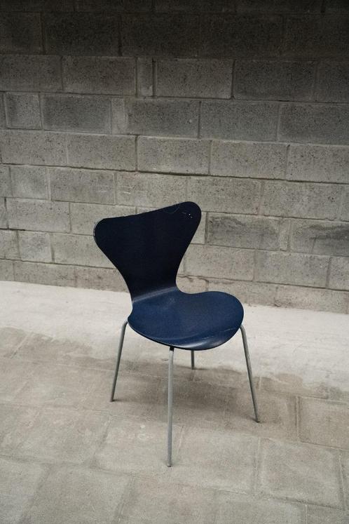 Fritz Hansen eetkamerstoel, Huis en Inrichting, Stoelen, Gebruikt, Eén, Hout, Metaal, Grijs, Ophalen