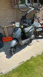 Scooter a klasse, Fietsen en Brommers, Ophalen, Zo goed als nieuw