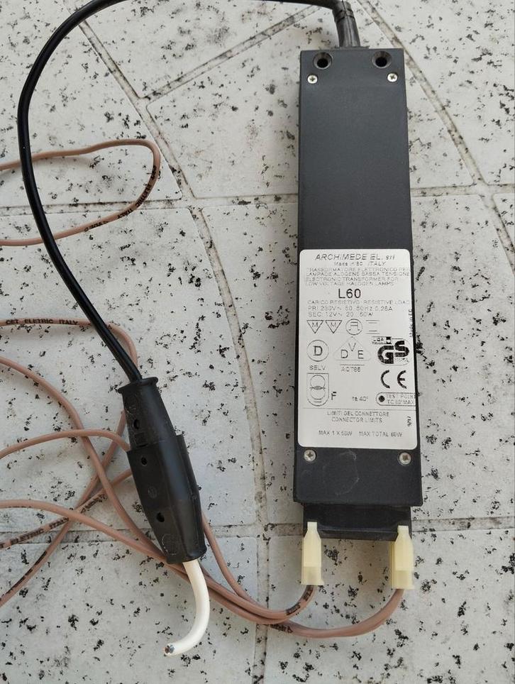 Transformateur système d'éclairage basse tension 230v 12v, Hobby & Loisirs créatifs, Composants électroniques, Utilisé, Enlèvement