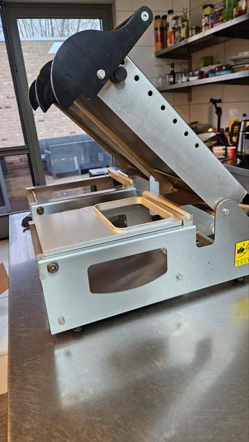 Seal machine, Enlèvement