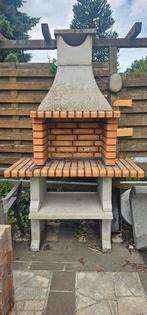 Stenen BBQ, Tuin en Terras, Houtskoolbarbecues, Ophalen, Zo goed als nieuw