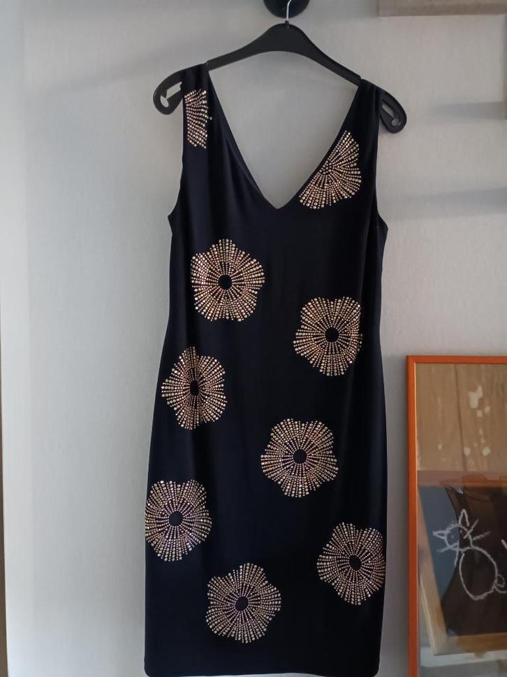 Mooie merkkledij vooral jurken + chique rok en broek, Kleding | Dames, Jurken, Maat 38/40 (M), Ophalen of Verzenden