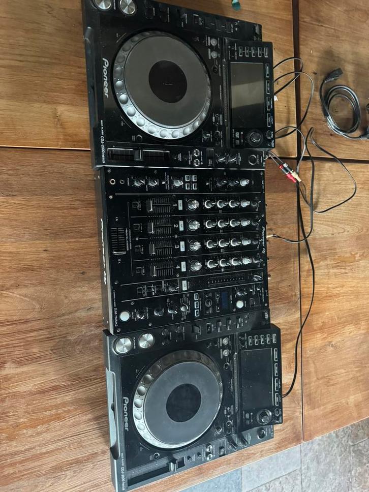2x pioneer cdj2000nexus 1x pioneer djm 750mk2, Muziek en Instrumenten, Dj-sets en Draaitafels, Zo goed als nieuw, Dj-set, Pioneer