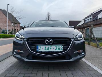 Mazda 3 Benzine van 2018 Full option. 63 000 km