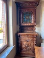 Mechelse kast met glas in lood, Ophalen