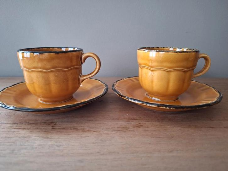 Pagnossin earthenware - tasjes, ondertasjes en melkkannetje, Antiek en Kunst, Antiek | Servies los, Ophalen