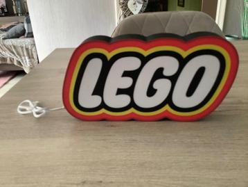 Lego Lighted logo (13x25 cm) beschikbaar voor biedingen