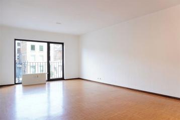 Appartement à louer à Huy, 2 chambres beschikbaar voor biedingen