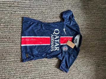 Paris-Sain germain truitje beschikbaar voor biedingen