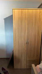 Kleding kast, Ophalen