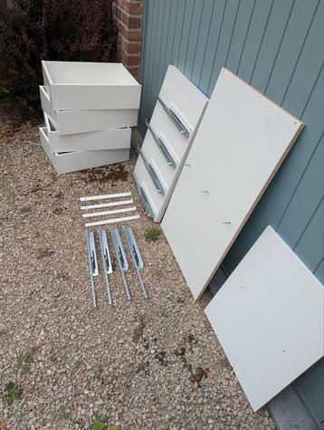 Div. IKEA PAX verdeler basiselement, 1 witte, 2 houtkleurige beschikbaar voor biedingen