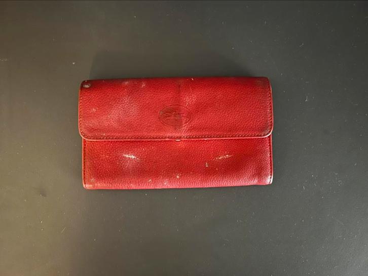 Longchamp Leren Portemonnee – Rood – Tijdloos Model, Handtassen en Accessoires, Portemonnees, Zo goed als nieuw, Rood, Ophalen