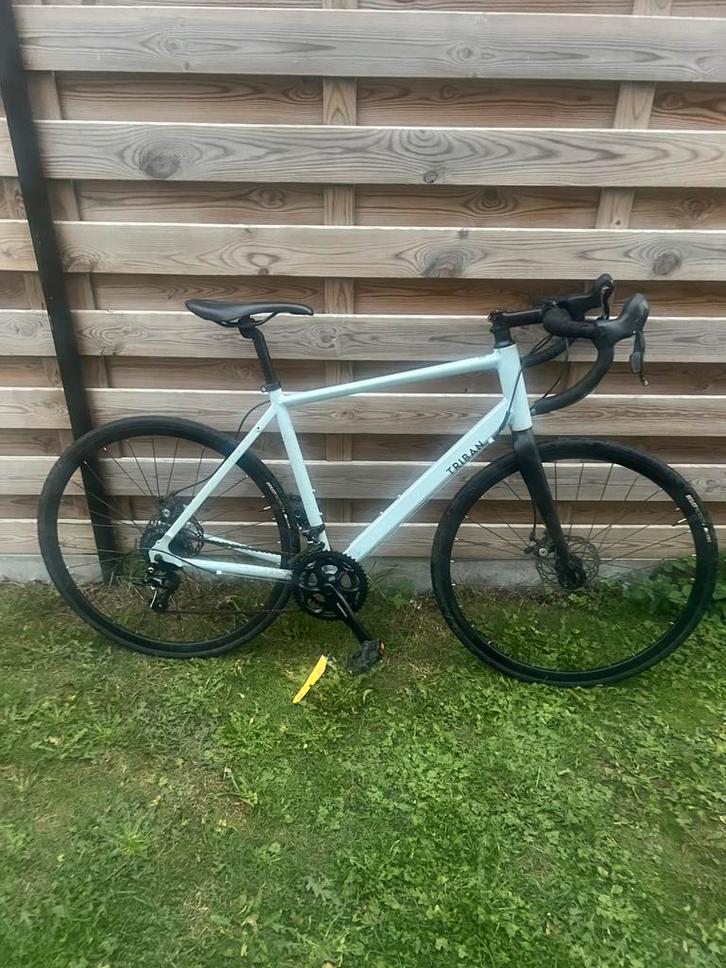 Koersfiets TRIBAN RC120 DISC - L - Decathlon, Fietsen en Brommers, Fietsen | Racefietsen, Zo goed als nieuw, Overige merken, 15 tot 20 versnellingen