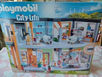 Playmobil city life groot ziekenhuis 70190 beschikbaar voor biedingen