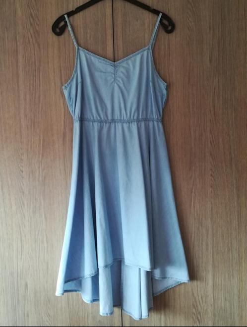 Jeanslook jurk langere achterkant van Clockhouse JBC, maat 3, Kleding | Dames, Jurken, Zo goed als nieuw, Maat 38/40 (M), Blauw