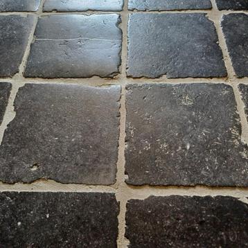 Antieke handgekapte kloosterdallen blauwe steen, Utilisé, Autres types, Moins de 5 m², Enlèvement