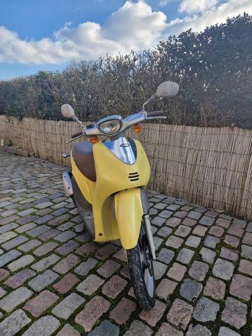 Leuke retro scooter Yamaha Flipper beschikbaar voor biedingen