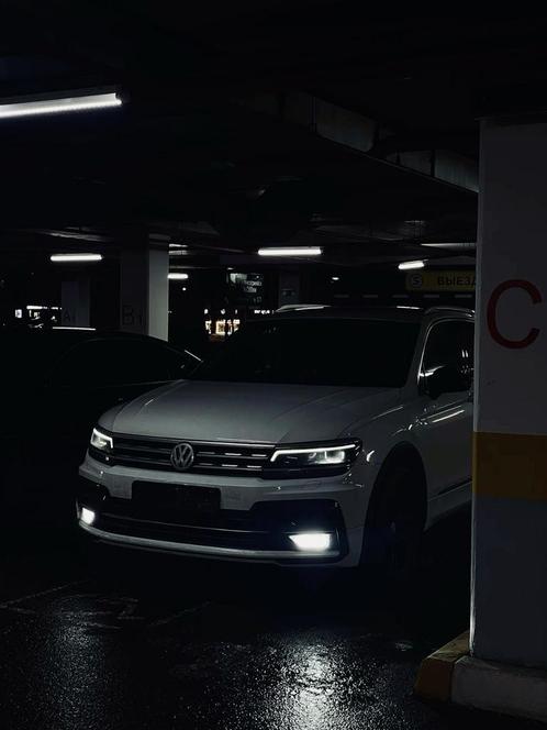 VW Tiguan 2.0TSI 4motion //3x R-lijn//7PL, Auto's, Volkswagen, Particulier, Tiguan, 360° camera, Benzine, Euro 6, SUV of Terreinwagen