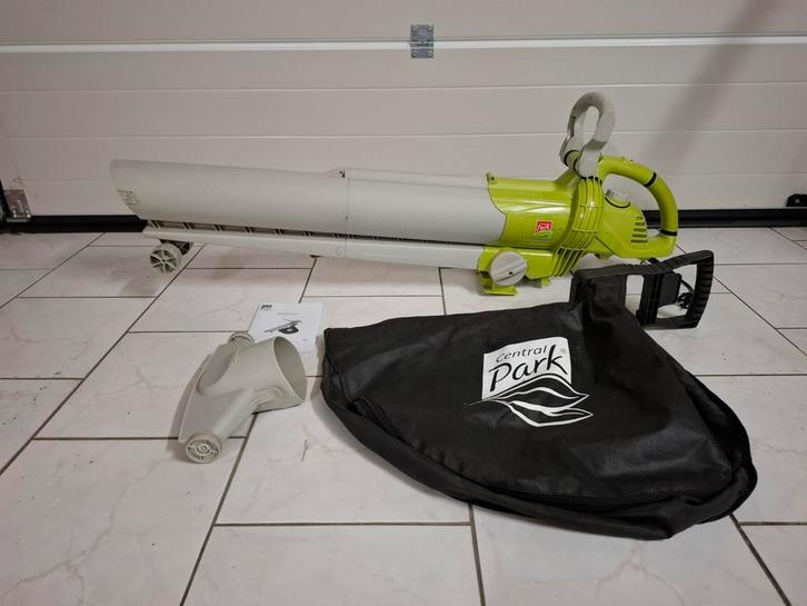 Bladblazer/bladzuiger/versnipperaar 3000W. CPE 3012B2, Tuin en Terras, Bladblazers, Zo goed als nieuw, Elektrisch, Met opvangzak