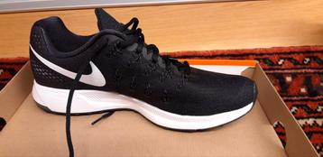 Chaussure de course Nike taille 43.