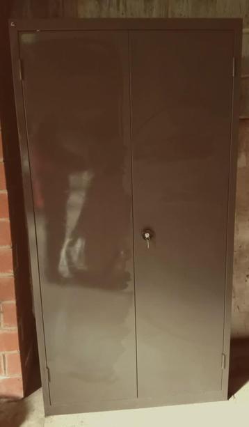 kast metaal vintage, perfecte staat, HOOGSTE BOD.. beschikbaar voor biedingen