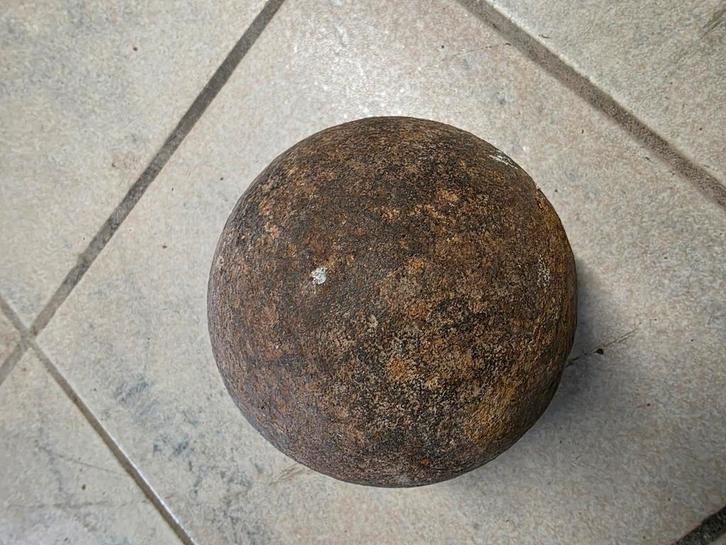 Kanonskogel vermoedelijk 18e eeuw, Verzamelen, Militaria | Tweede Wereldoorlog, Ophalen of Verzenden