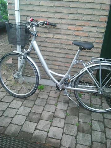damesfiets city star 28 inch met mandje beschikbaar voor biedingen
