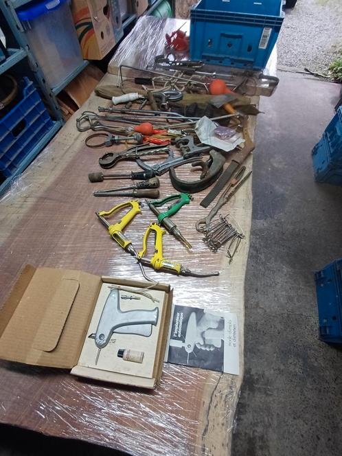Lot voor vintage veterinaire apparatuur (spuit, enz...), Verzamelen, Complete verzamelingen en Collecties, Ophalen of Verzenden