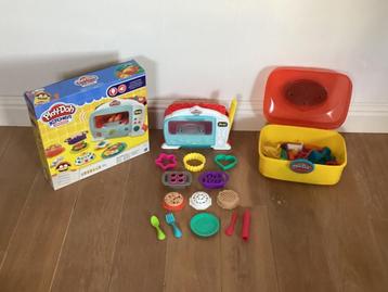 Play-Doh magische oven met 10 potjes plasticine beschikbaar voor biedingen