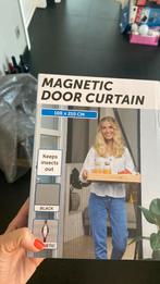Magnetisch vliegendeur, Ophalen, Zo goed als nieuw