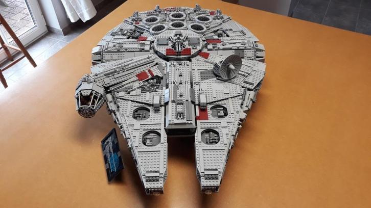 LEGO FAUCON MILLÉNIUM 10179, Verzamelen, Star Wars, Nieuw, Ophalen