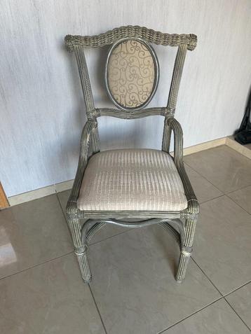 4 Rotan stoelen beschikbaar voor biedingen