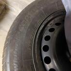 À vendre pneus hiver  235 / 60 / r16. Der. véhic.  Ford kuga, Gebruikt